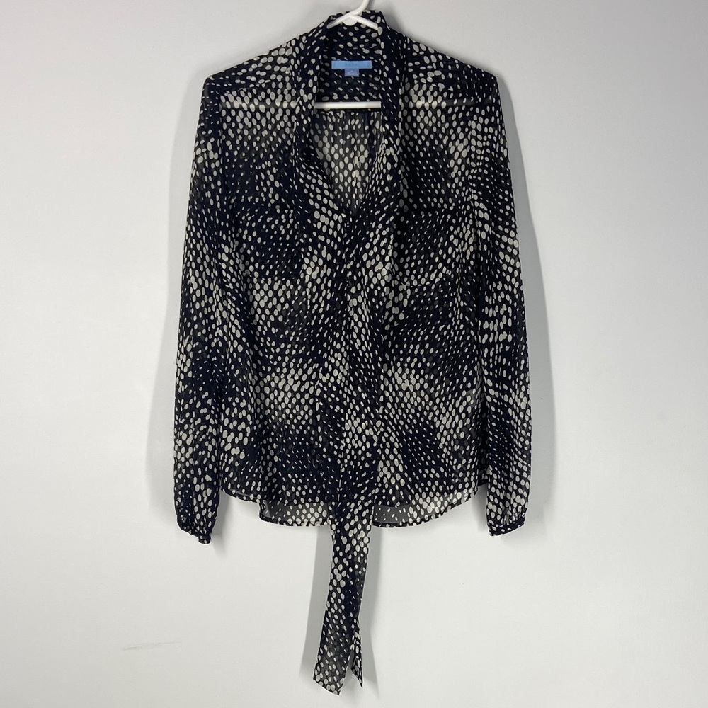 Chic Black and White Patterned Women's Blouse